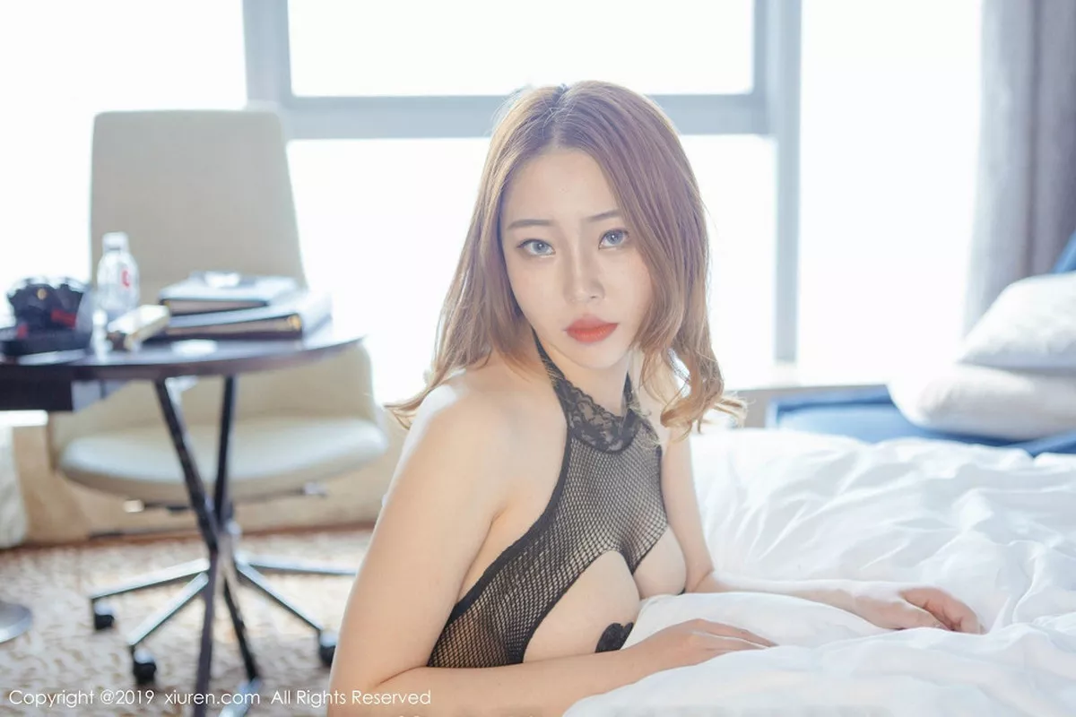 [XiuRen秀人网]第1481期瑶啊摇的瑶写真-秀人资源网